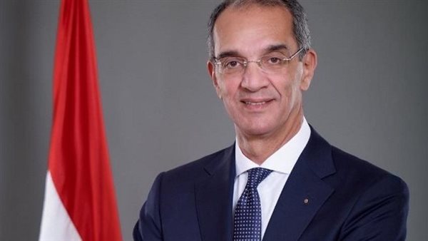 عمرو طلعت وزير الاتصالات